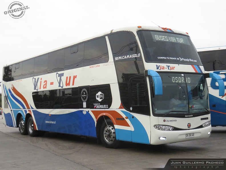 ► Marcopolo Paradiso G6 1800 DD
► Vía-Tur
► Mercedes-Benz O-500RSD 2442
► Placa Patente: CKDK48
► Santiago, (Chile) 0002.jpg