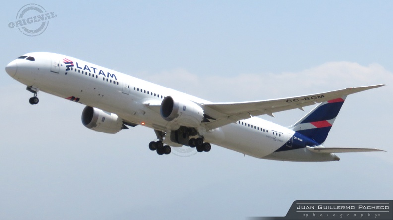 ► Model: Boeing 787-9 Dreamliner
► Airline: LATAM Airlines Chile
► Reg: CC-BGM
► MSN: 38771
► Santiago de Chile Arturo Merino Benítez Int'l - (SCEL). Chile CC-BGM.jpg