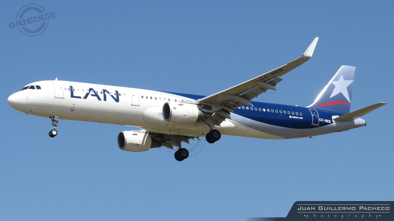 ► Model: Airbus A321-211(WL)
► Airline: LAN Airlines
► Reg: CC-BEB
► MSN: 6398
► Foto: Juan Guillermo Pacheco S ®
► Santiago de Chile Arturo Merino Benítez Int'l - (SCEL). Chile CC-BEB.jpg