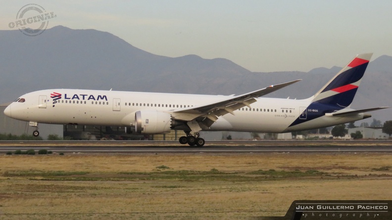 ► Model: Boeing 787-9 Dreamliner
► Airline: LATAM Airlines Chile
► Reg: CC-BGG
► MSN: 38461
► Santiago de Chile Arturo Merino Benítez Int'l - (SCEL). Chile CC-BGG.jpg