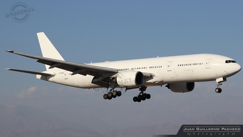 ► Model: Boeing 777-212(ER)
► Airline: LATAM Airlines Chile
► Reg: CC-BKB
► MSN: 30871
► Foto: Juan Guillermo Pacheco S ®
► Santiago de Chile Arturo Merino Benítez Int'l - (SCEL). Chile CC-BKB.jpg
